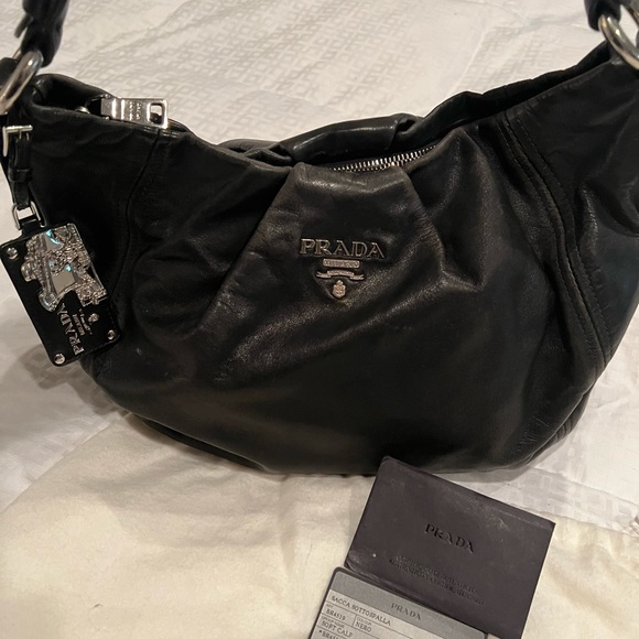 Beautiful Prada Purse - Picture 3 of 6